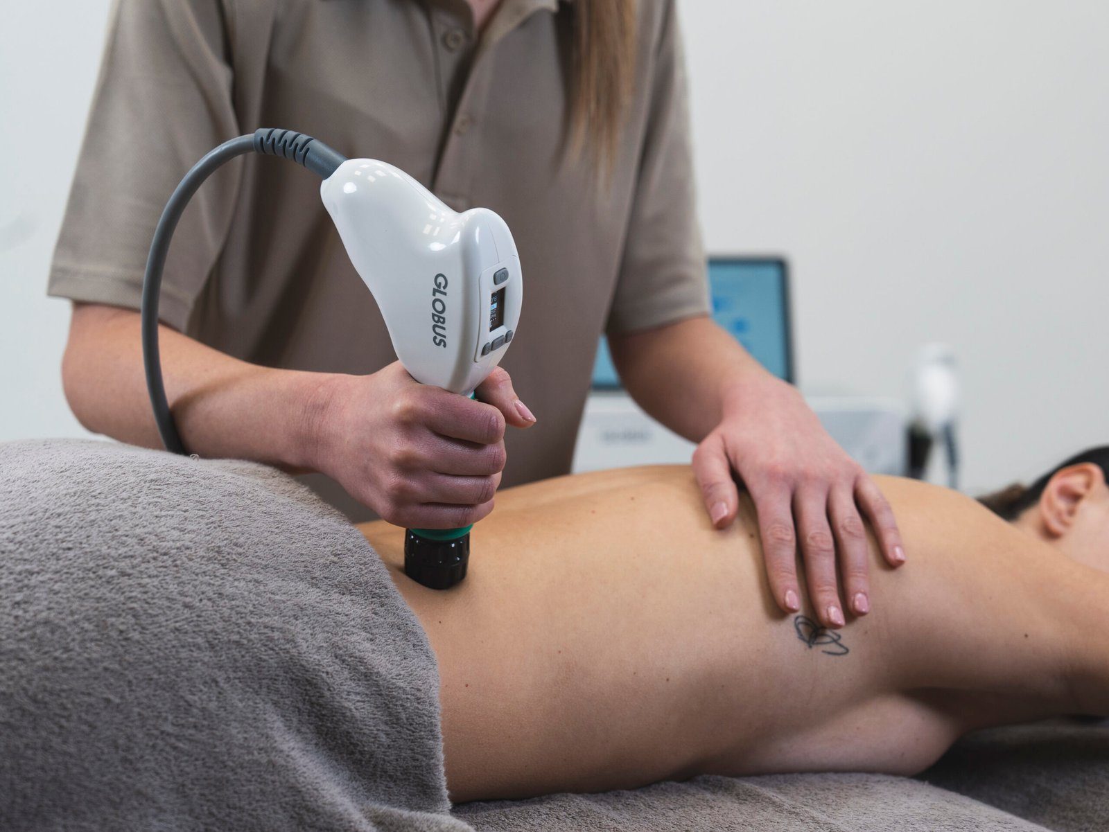 Shockwave therapy for physiotherapy & sports medicine
